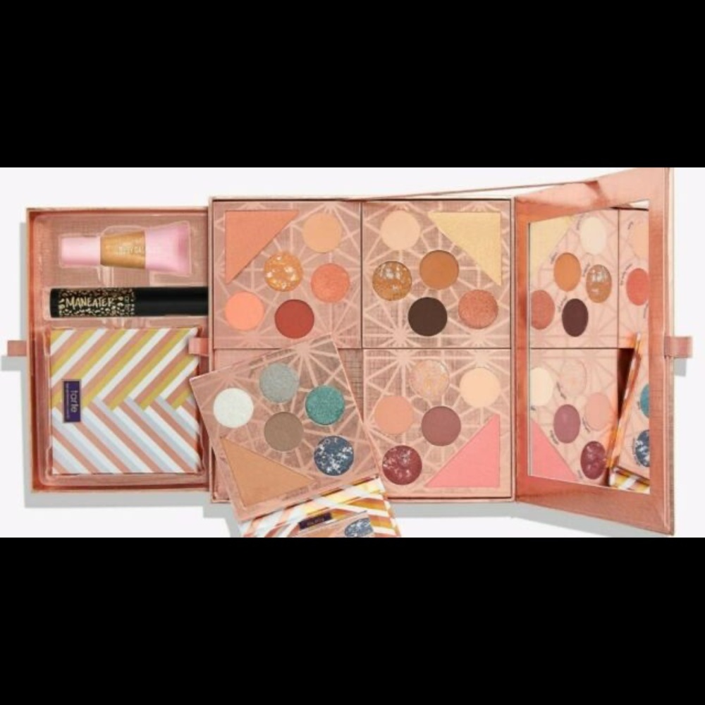 Tarte Gift & Glam collectors set - Picture 8 of 10